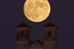 Salida fullmoon Luna llena Iglesia Campo Real Madrid
