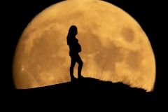 silueta fullmoon luna llena pareja embarazada matrimonio familia