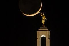 luna cenicienta Angel de Moroni