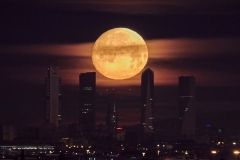 fullmoon Luna llena Torres Madrid CTBA